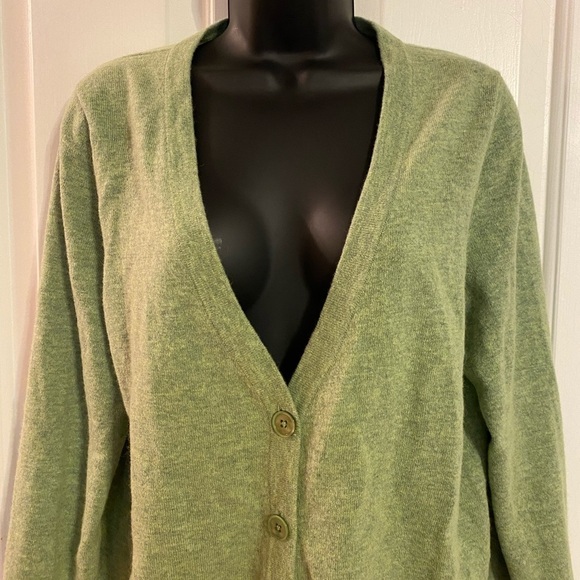 “TALBOTS” Lambswool & Angora Blend Cardigan - Picture 9 of 14